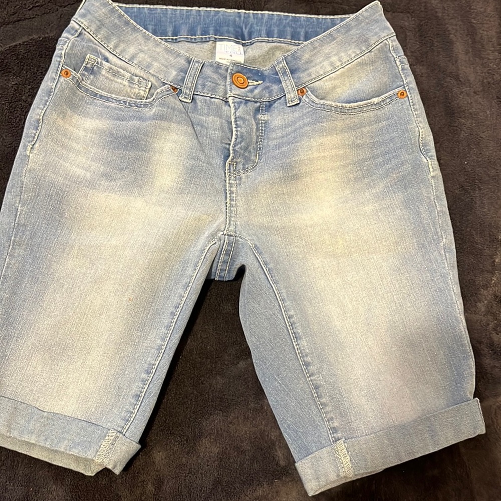 Time and tru jean shorts size 4